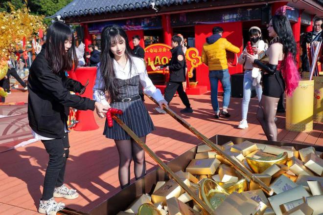 方舟》就与玩家们来了一场“交心局”凯发国际平台刚迈进2025年《命运(图11)